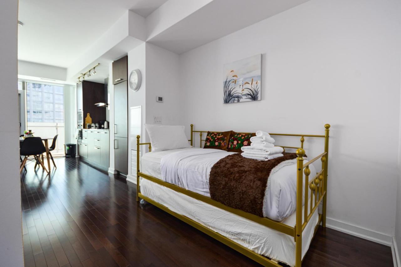 Downtown Toronto Condo Mins From Scotiabank Arena, Tiff, Cn Tower, Union, Mtcc エクステリア 写真