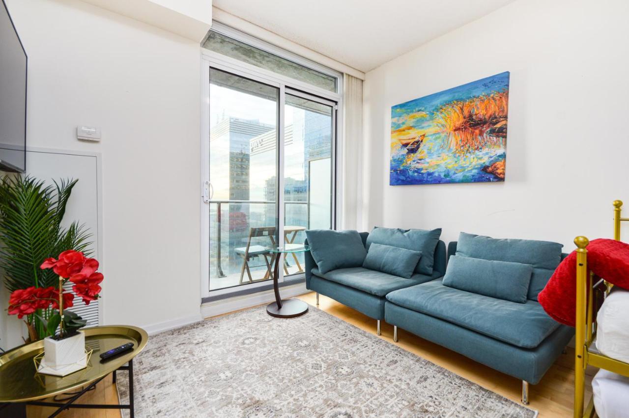 Downtown Toronto Condo Mins From Scotiabank Arena, Tiff, Cn Tower, Union, Mtcc エクステリア 写真