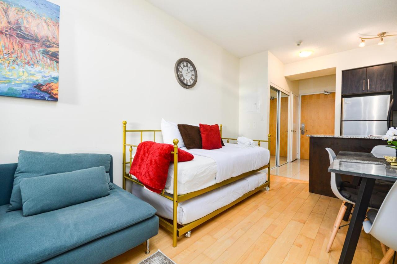 Downtown Toronto Condo Mins From Scotiabank Arena, Tiff, Cn Tower, Union, Mtcc エクステリア 写真